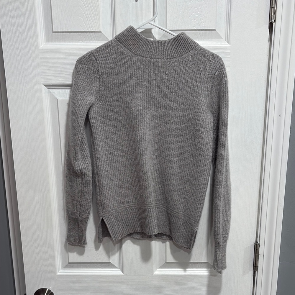 Ply Cashmere Gray Turtleneck Sweaters Collection